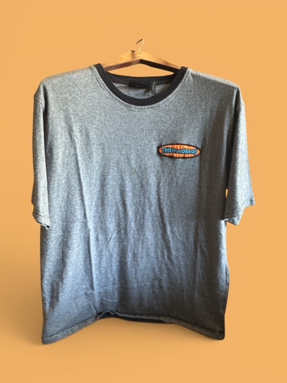 The Hundreds Gray Short-Sleeve Tee with Black Neck Trim Mens Size Large T-Shirt
